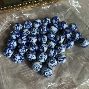 Blue and White dragon Porcelain Beads. 36 beads